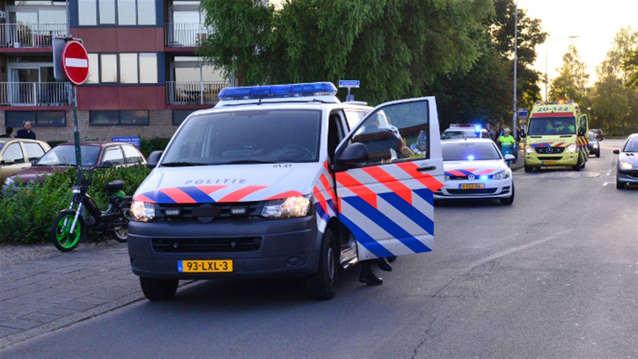 Veel politie ter plaatse (foto: Rob de Haas / Mainstay Media Breda)