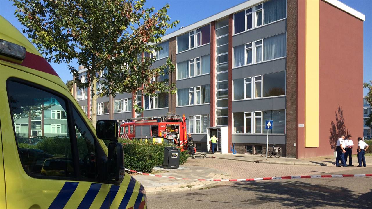 Brand in flatwoning Offenbachlaan in Eindhoven (Foto: Hans van Hamersveld / SQ Vision)