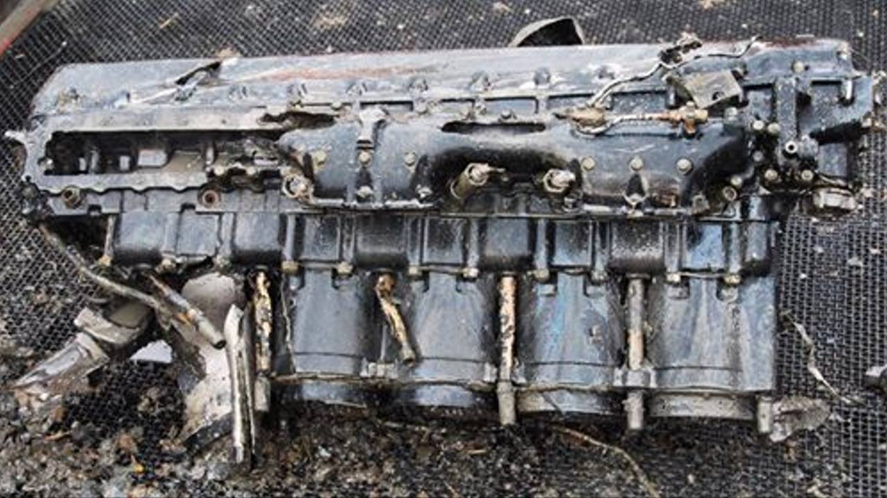 Een stuk van het motorblok (Foto: Gemeente Werkendam)