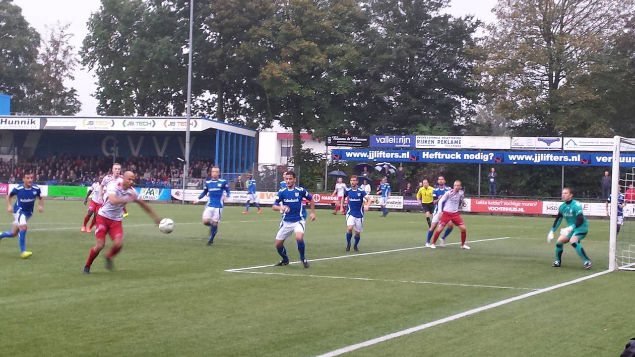 Een moment uit de wedstrijd Kozakken Boys - GVVV