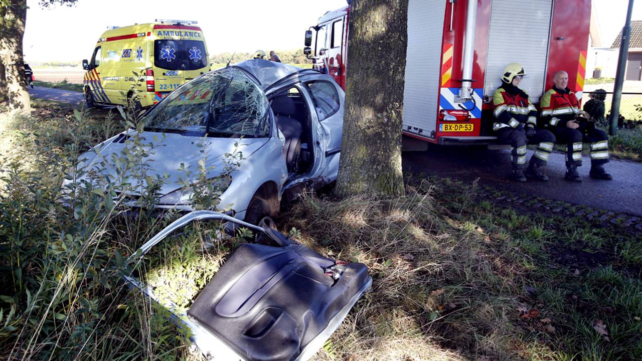 Ongeluk in Leende. (foto: Hans van Hamersveld / SQ Vision)