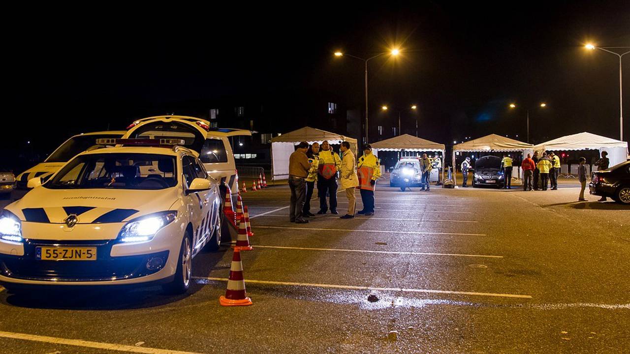 Grote controle auto's Oosterhout (foto: Marcel van Dorst/SQ Vision)
