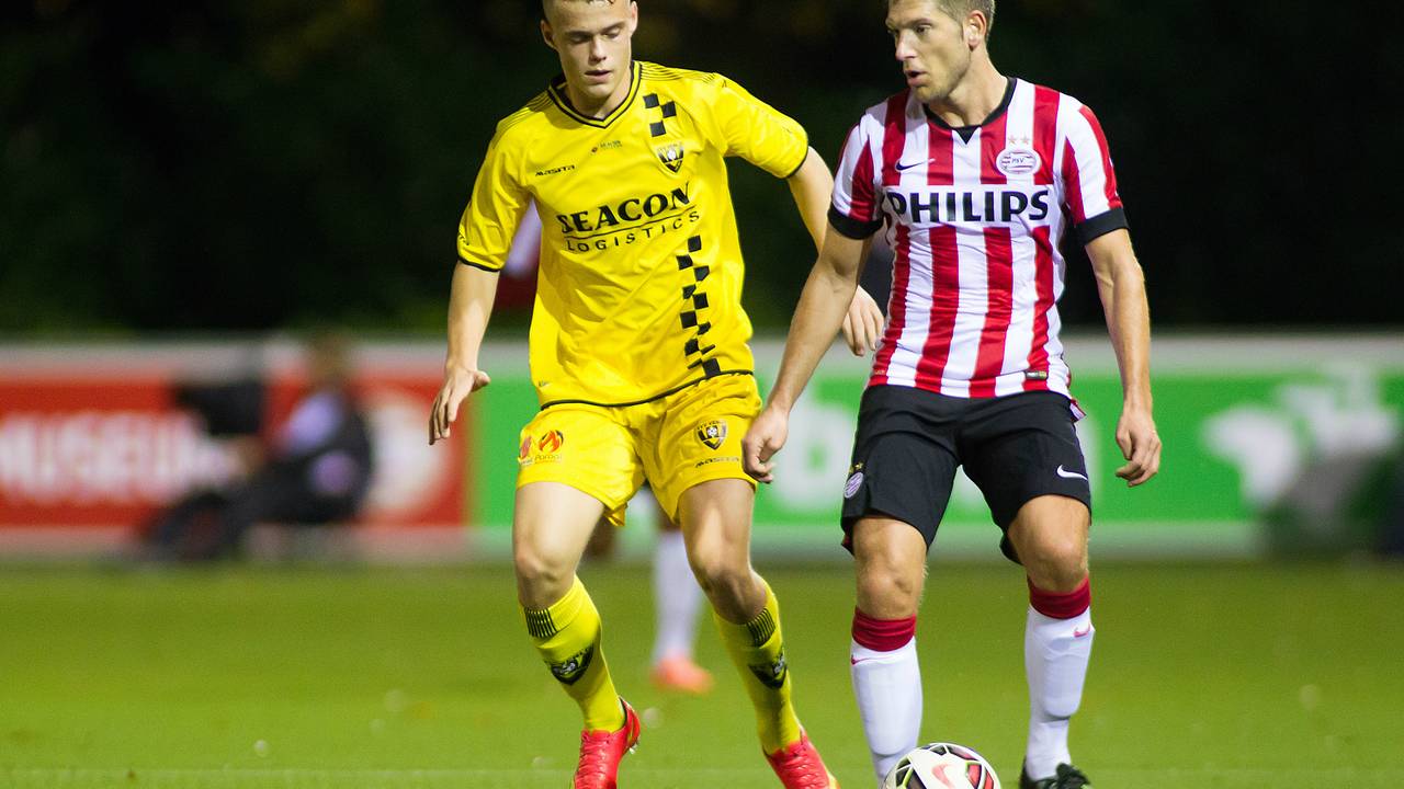 Stijn Schaars maakte na zeven maanden blessureleed zijn rentree bij Jong PSV (Foto: VI-Images)