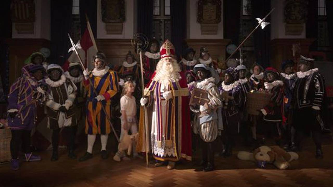 Sint En De Pieten Als De Nachtwacht 10 Jarig Kasteel Van Sinterklaas Doet Een Rembrandtje Omroep Brabant