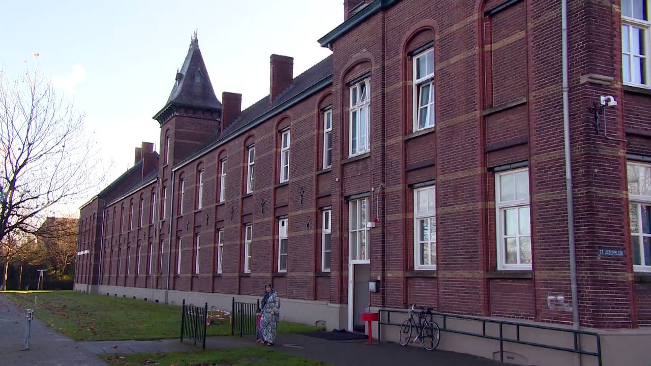 Spanningen azc in Budel-Dorplein