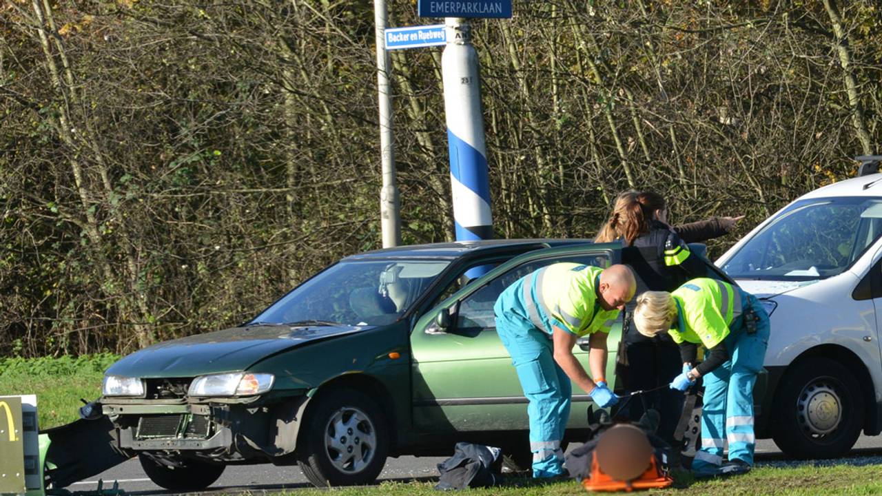 Ongeval op Backer en Ruebweg in Breda. (foto: Perry Roovers?SQ Vision Mediaprodukties)