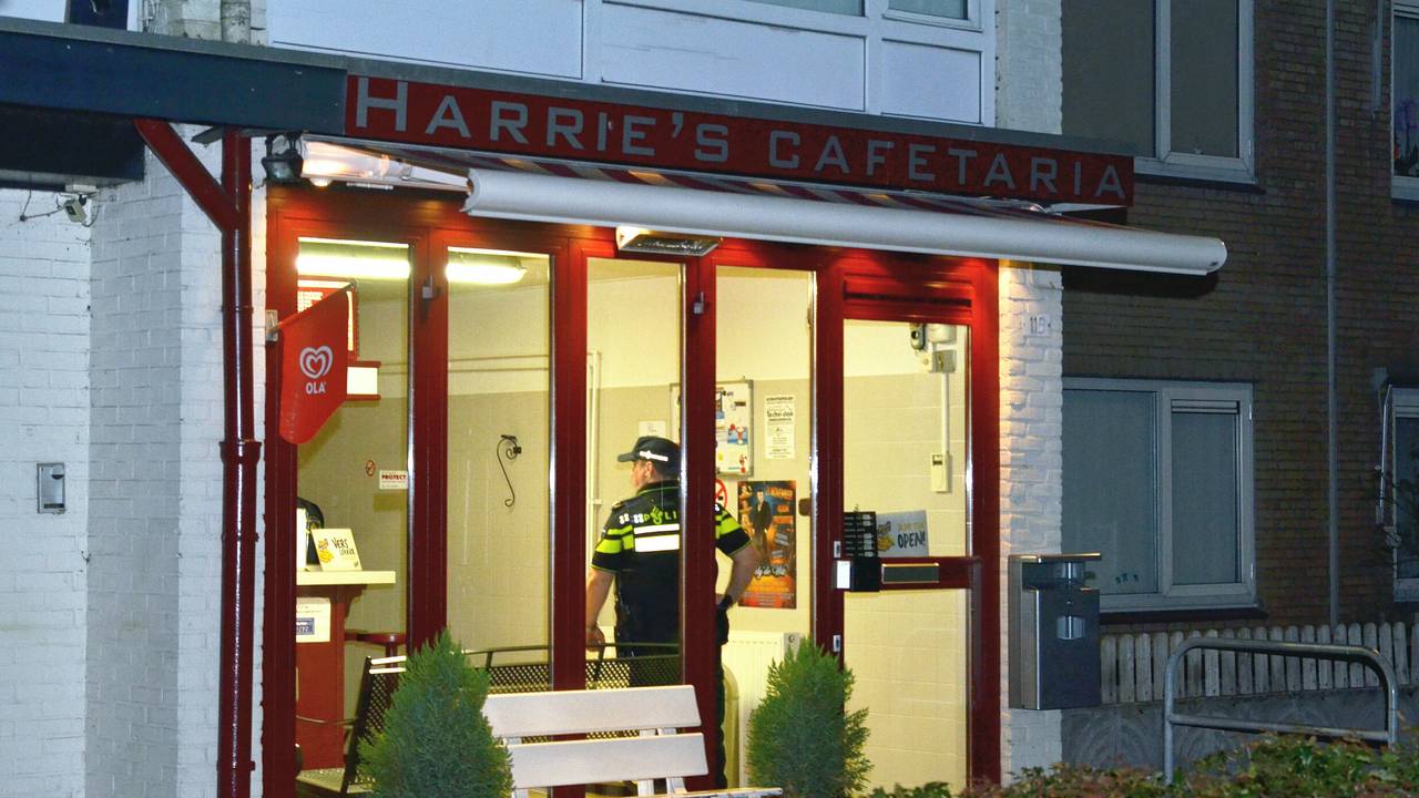 Overval op cafetaria in Tilburg. (foto: Jack Brekelmans/Persburo-BMS)