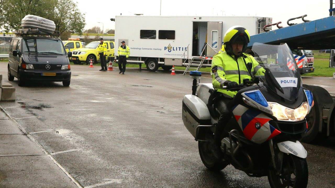 Grote controle Den Bosch (foto: Bart Meesters/Meesters Multimedia)