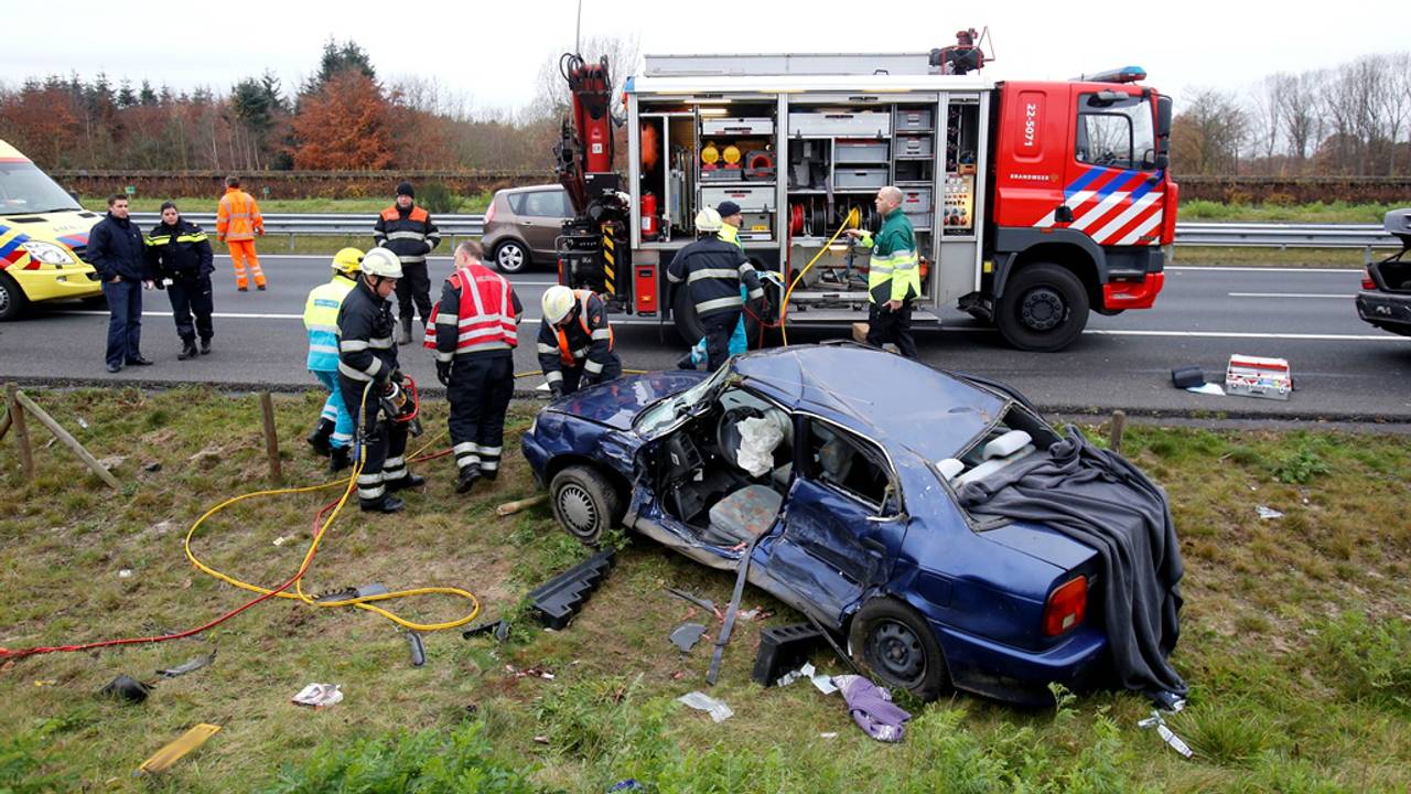 Drie gewonden bij ongeluk A2 (foto: Hans van Hamersveld/SQ Vision)