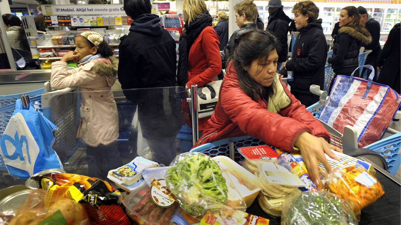 Minder naar de Nederlandse supermarkt, meer boodschappen in België (Archieffoto: ANP)