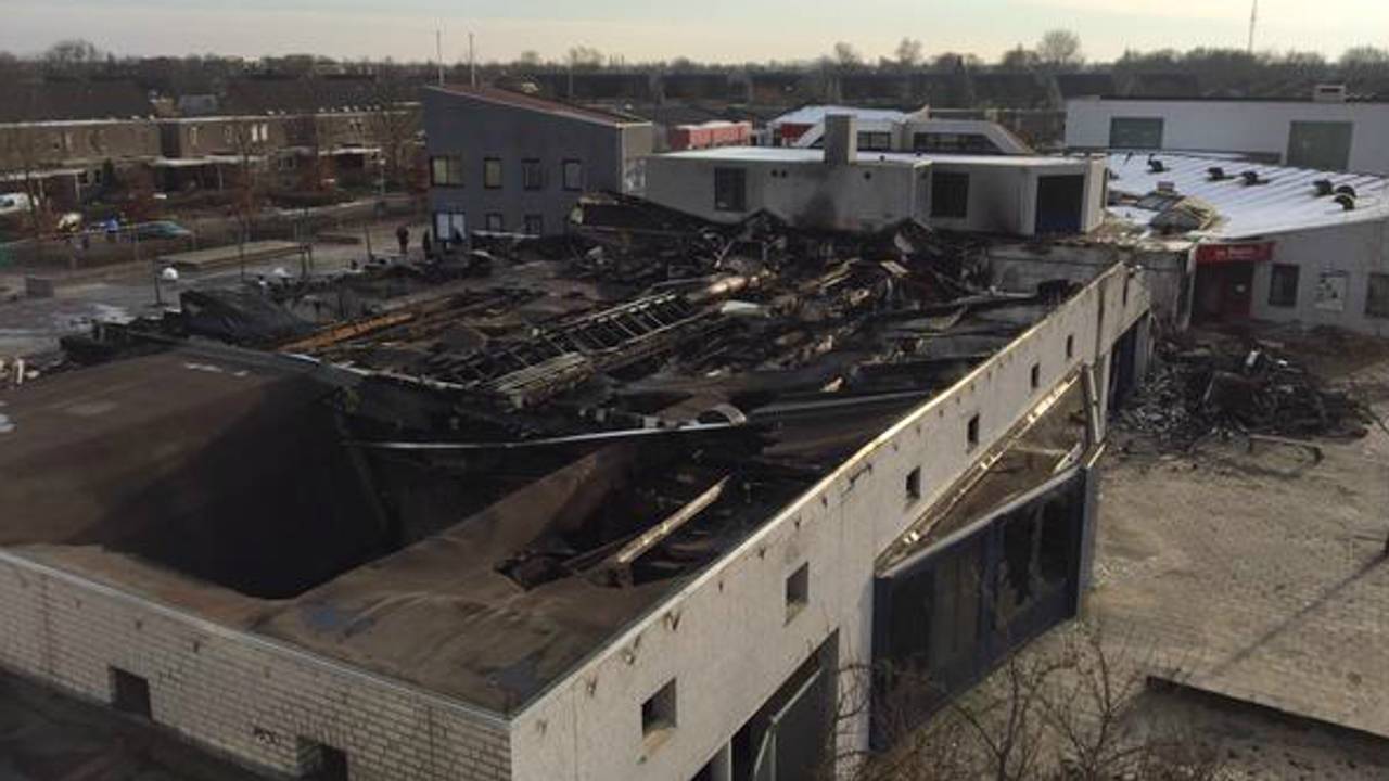 Oorzaak brand nog onbekend (Foto: Alice van der Plas)