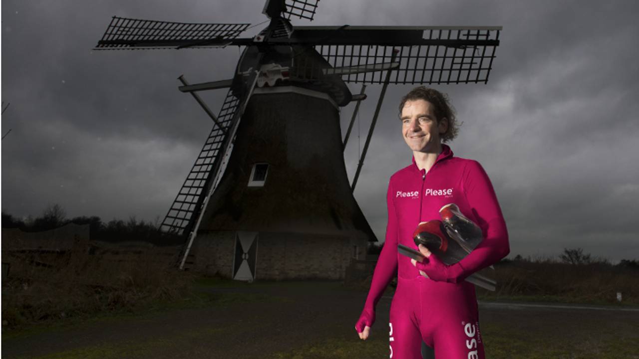 Bob de Jong blij met nieuwe sponsor (foto: Please Payroll)