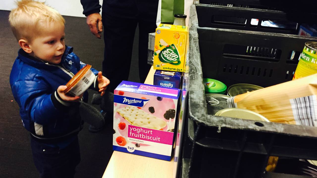 Jelle van Kaathoven tijdens het doneren (Foto: Sebastiaan Quekel)