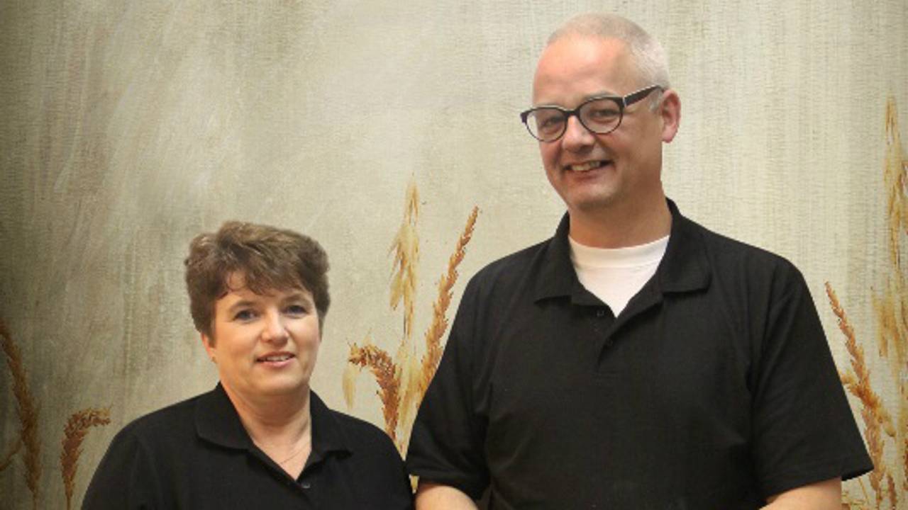 Conny en Jan van Riel. (foto: Bakker Van Riel)