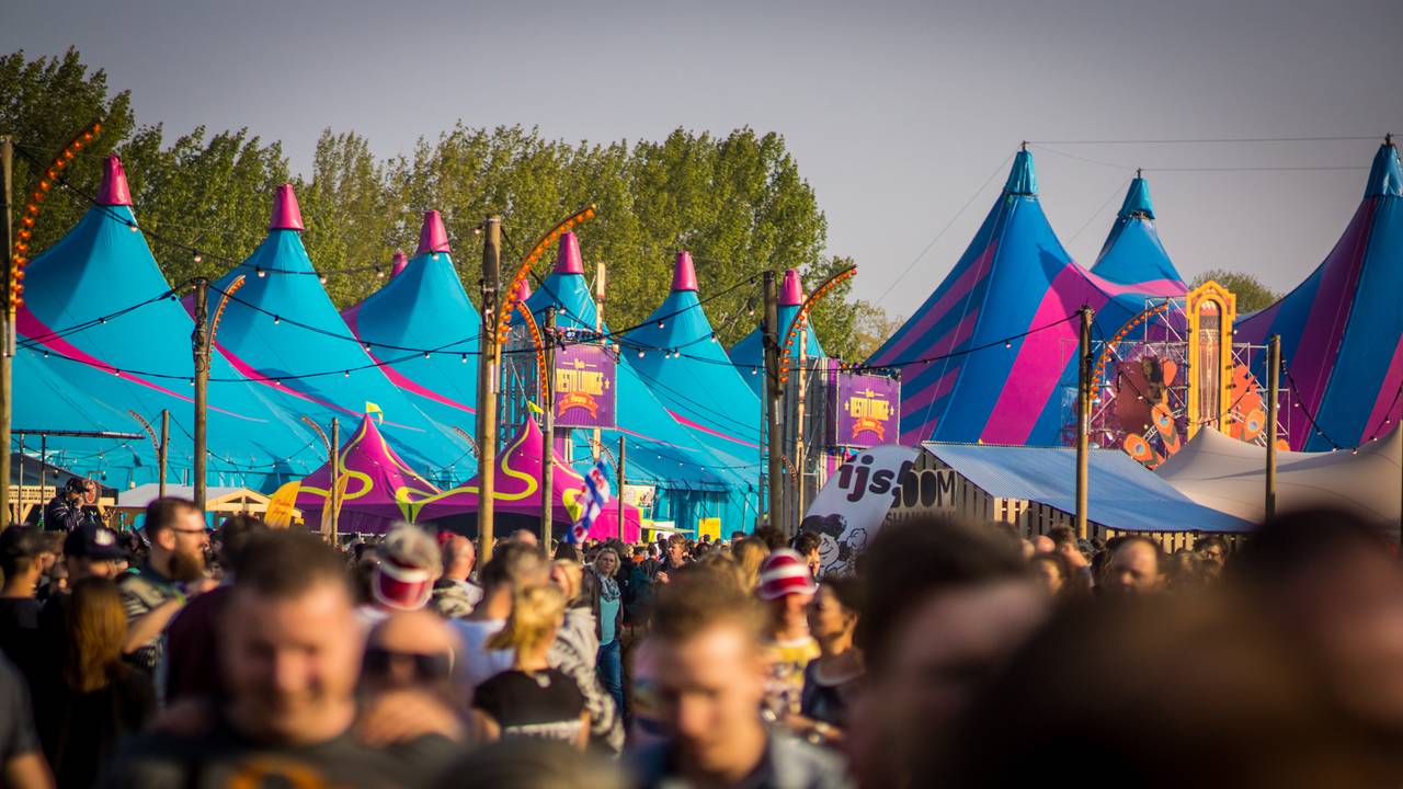 Mag ik je kussen? (archieffoto: Bram van Oosterhout)