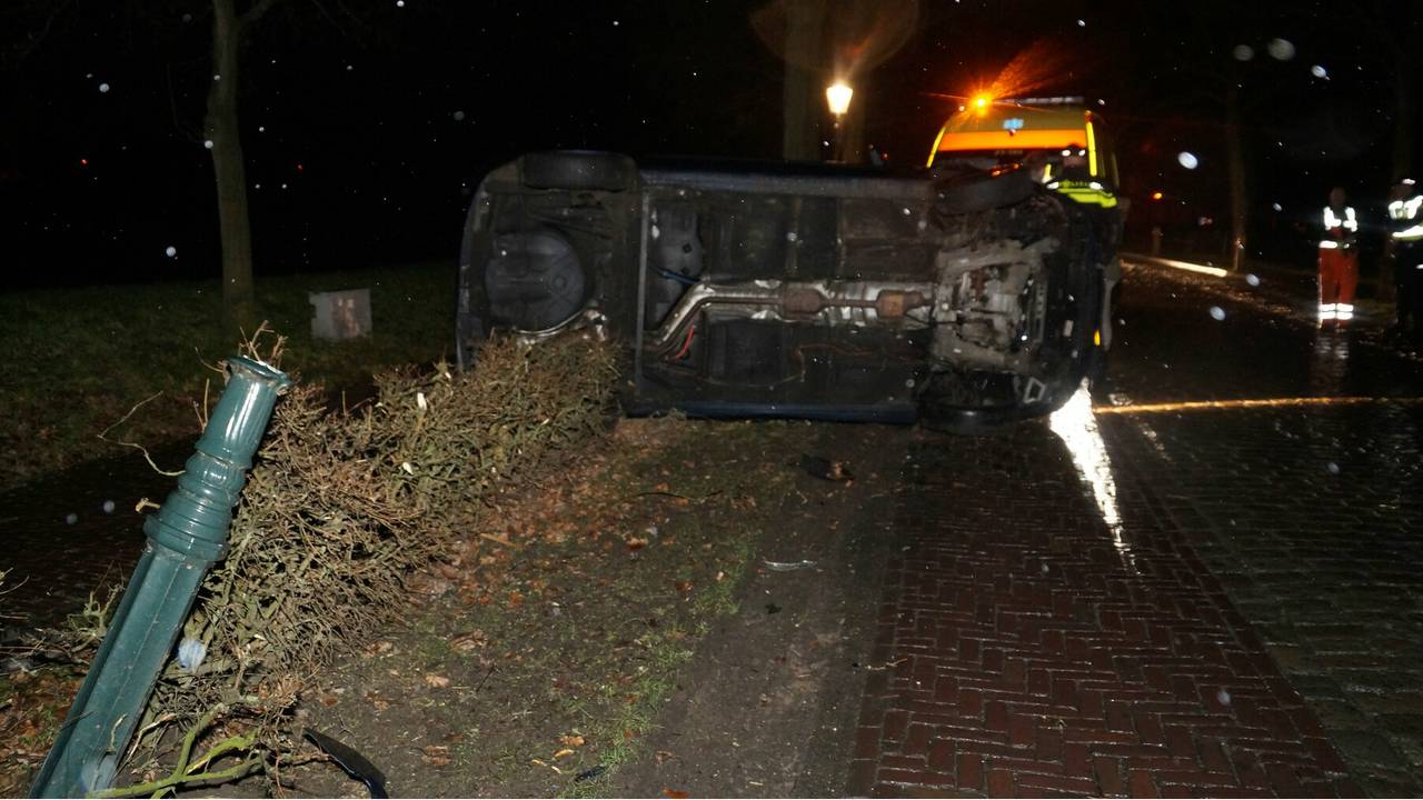 Ongeluk op Steenweg in Oudheusden (foto: FPMB Martijn van Bijnen)