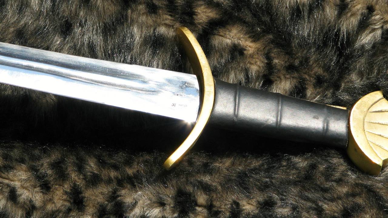 De man zwaaide met een zwaard (archieffoto)