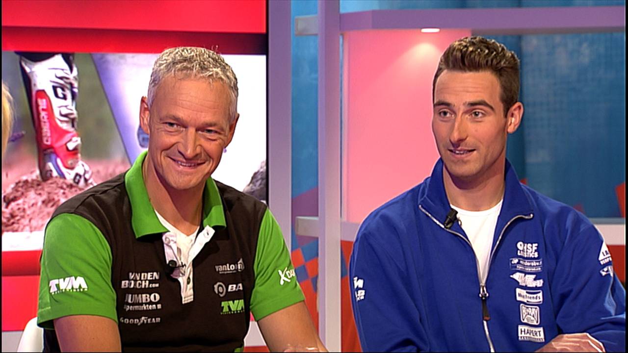 Autocoureur Erik van Loon (L) en motorrijder Hans Vogels.