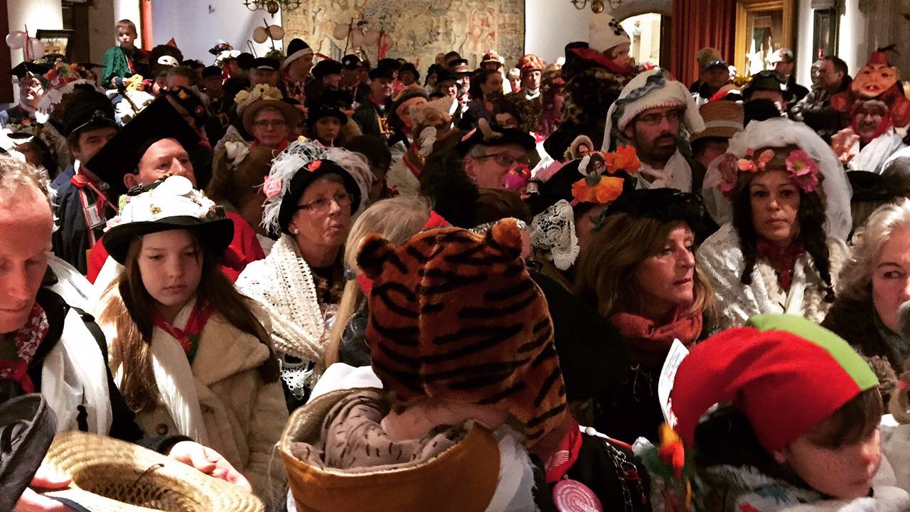 Volle bak bij opening Sjanzjee in de Markiezenhof