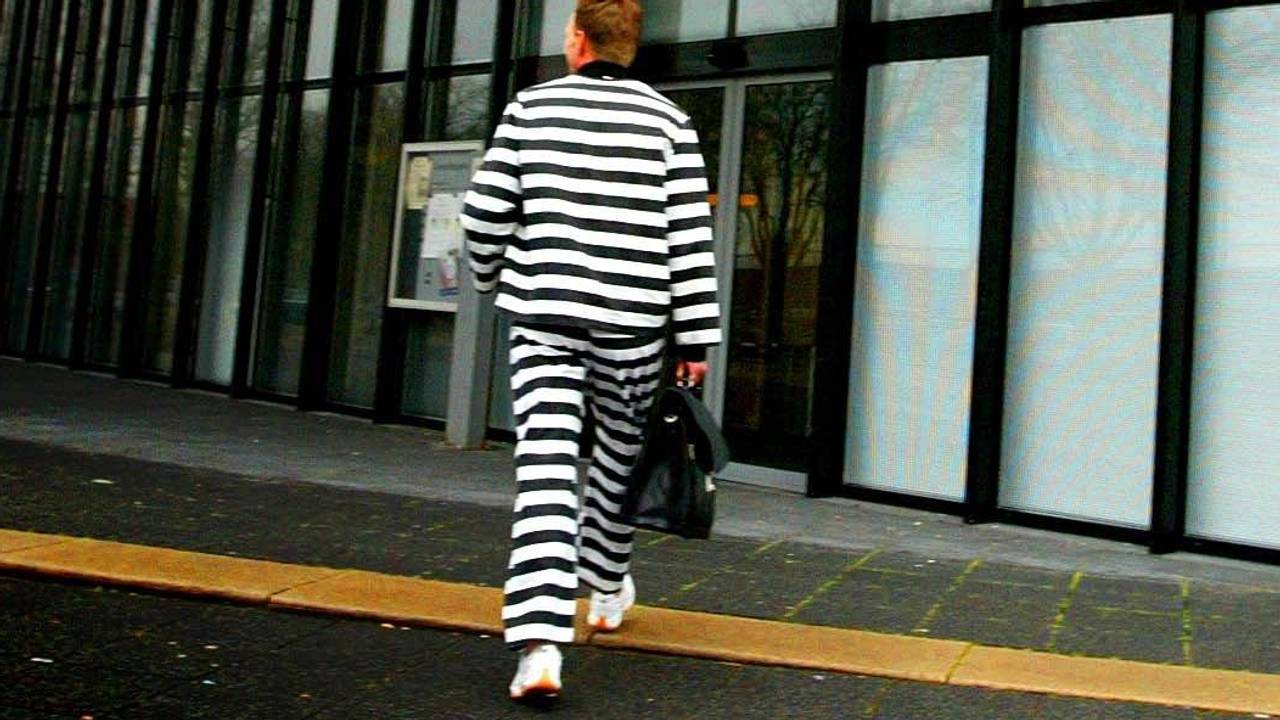 Een boevenpak maakt nog geen echte inbreker (Foto: ANP)