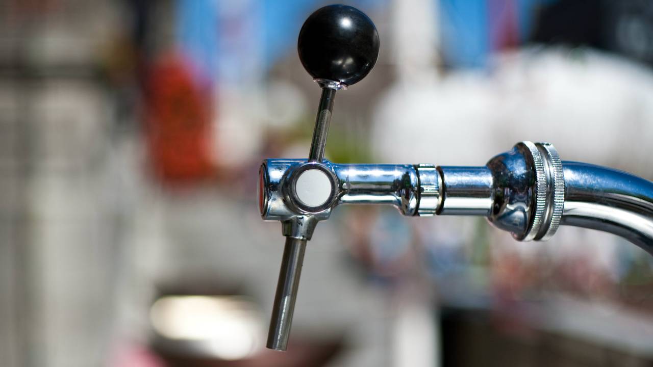 Volgens de brancheorganisatie houdt Perron 3 zich niet aan de regels