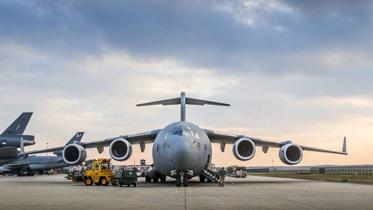 De Boeing C-17 vertrekt van Vliegbasis Eindhoven (bron: Defensie)