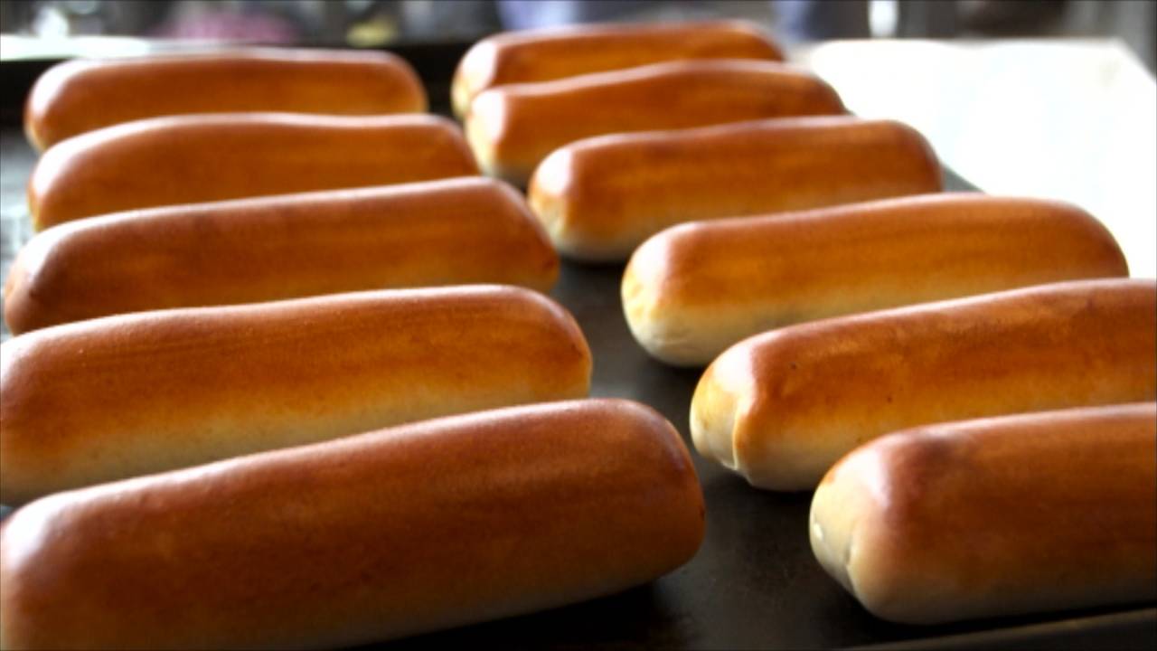 'De uiteinden van een worstenbroodje moeten dicht zijn', aldus de jury.