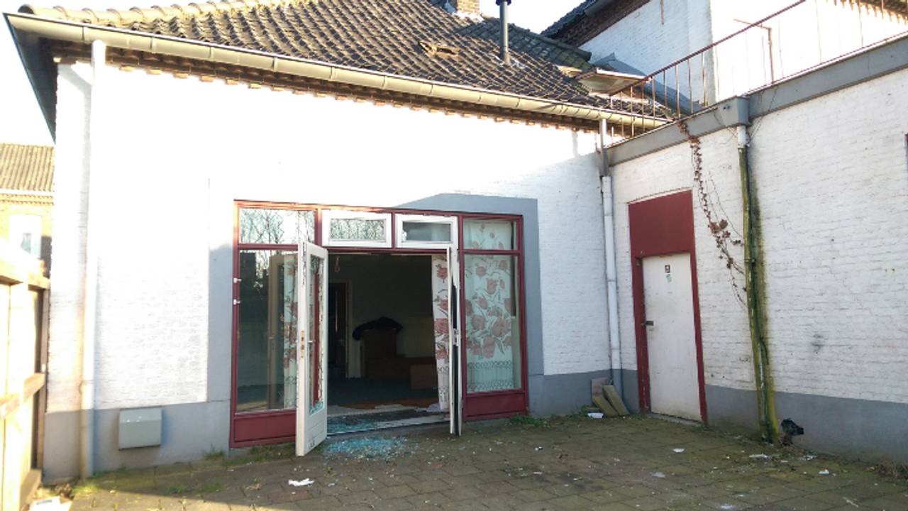 Hennepkwekerij in voormalig horecapand (foto: S. Kusters / SK-Media)