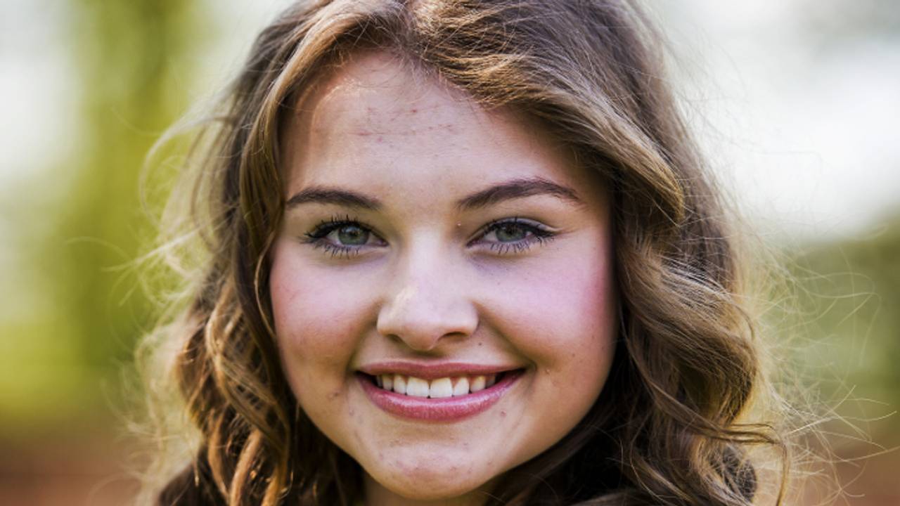 Vajèn van den Bosch en Rein van Duivenboden spelen hoofdrollen in ‘Nederlandse High School