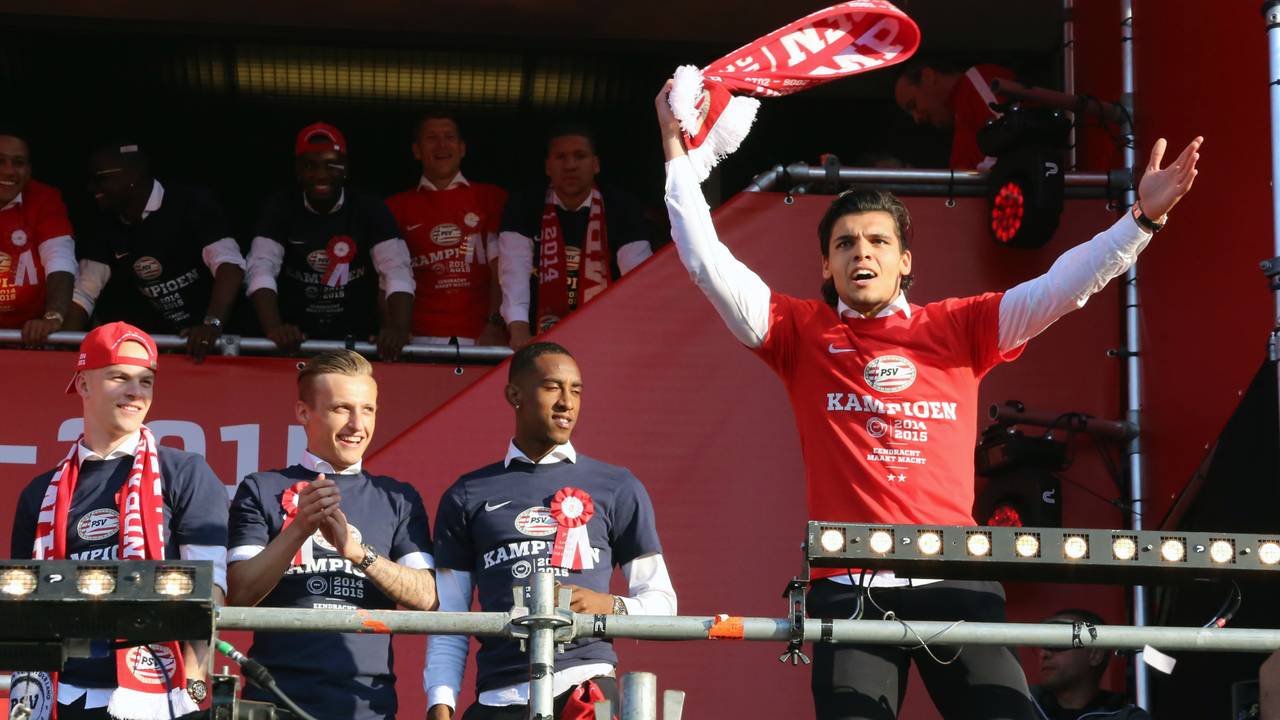 Dubbele huldiging in Eindhoven: PSV en Oranje Zwart vieren ...