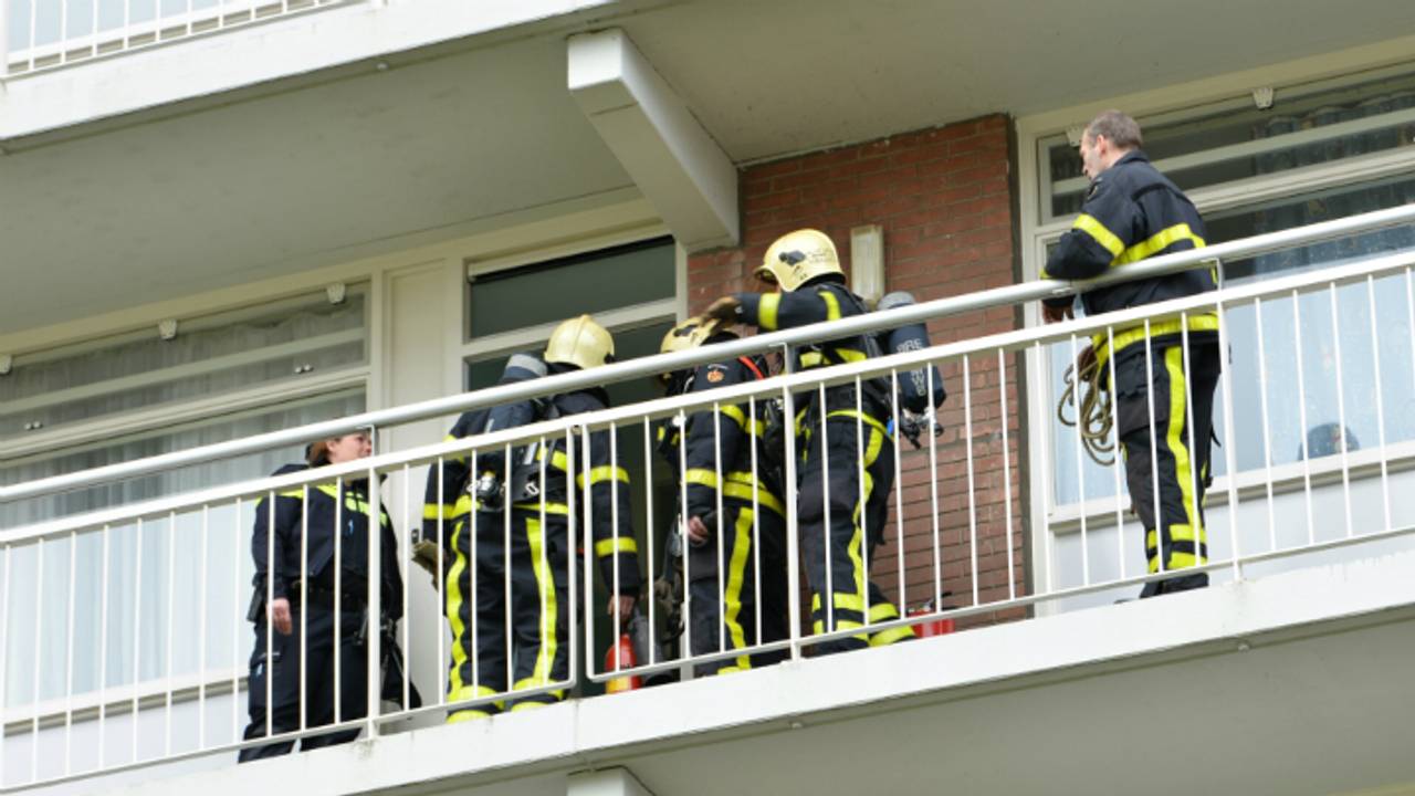Een wasmachine veroorzaakte de brand. (Foto: Joes van Wanrooij/Stuve Fotografie).