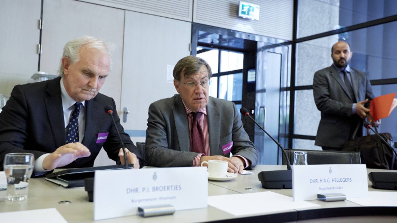 Henk Hellegers (midden) in Den Haag (foto: ANP)