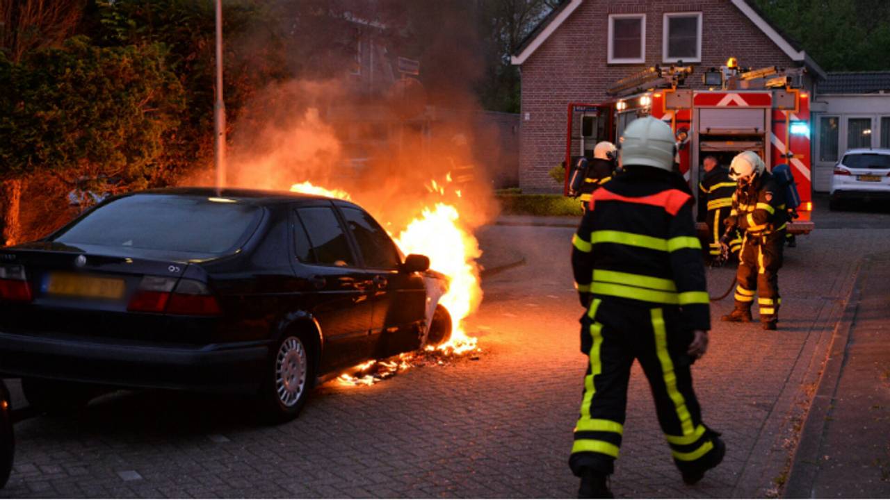 Hoe het vuur kon ontstaan, wordt onderzicht. (Foto: Joes van Wanrooij/Stuve Fotografie).