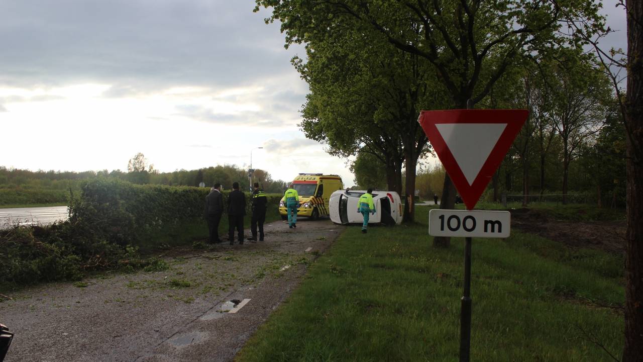 De bestuurder raakte niet gewond (Foto: AS Media)