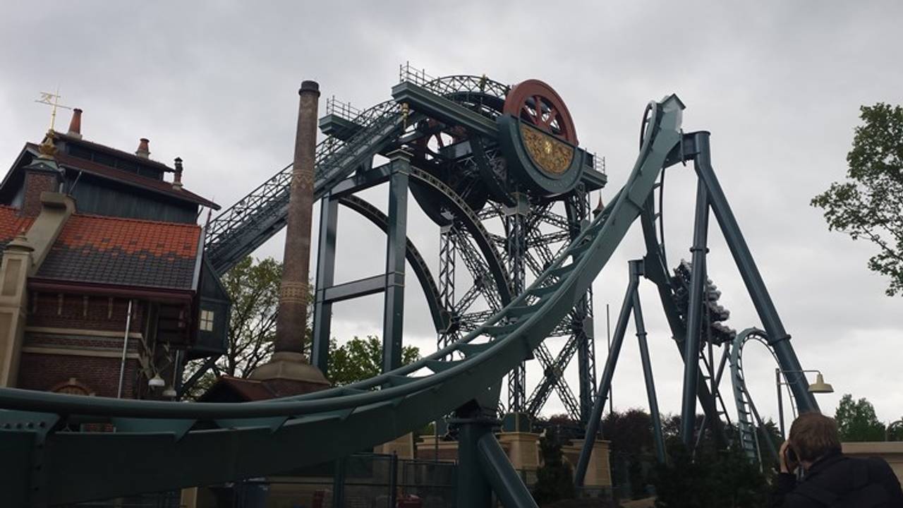 Heeft Duits pretpark zomaar Eftelingachtbaan Baron 1898 gekopieerd? Omroep Brabant