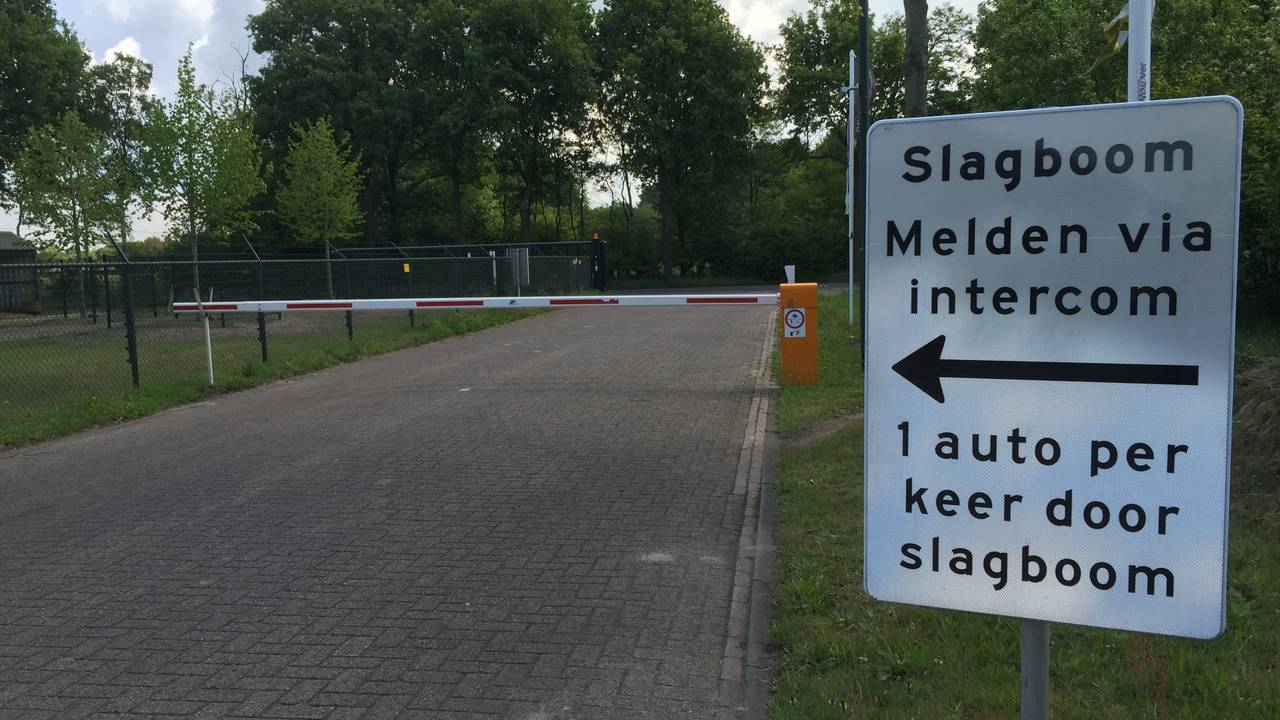 Deze hovenier heeft zijn terrein na wekelijkse inbraken zwaar beveiligd