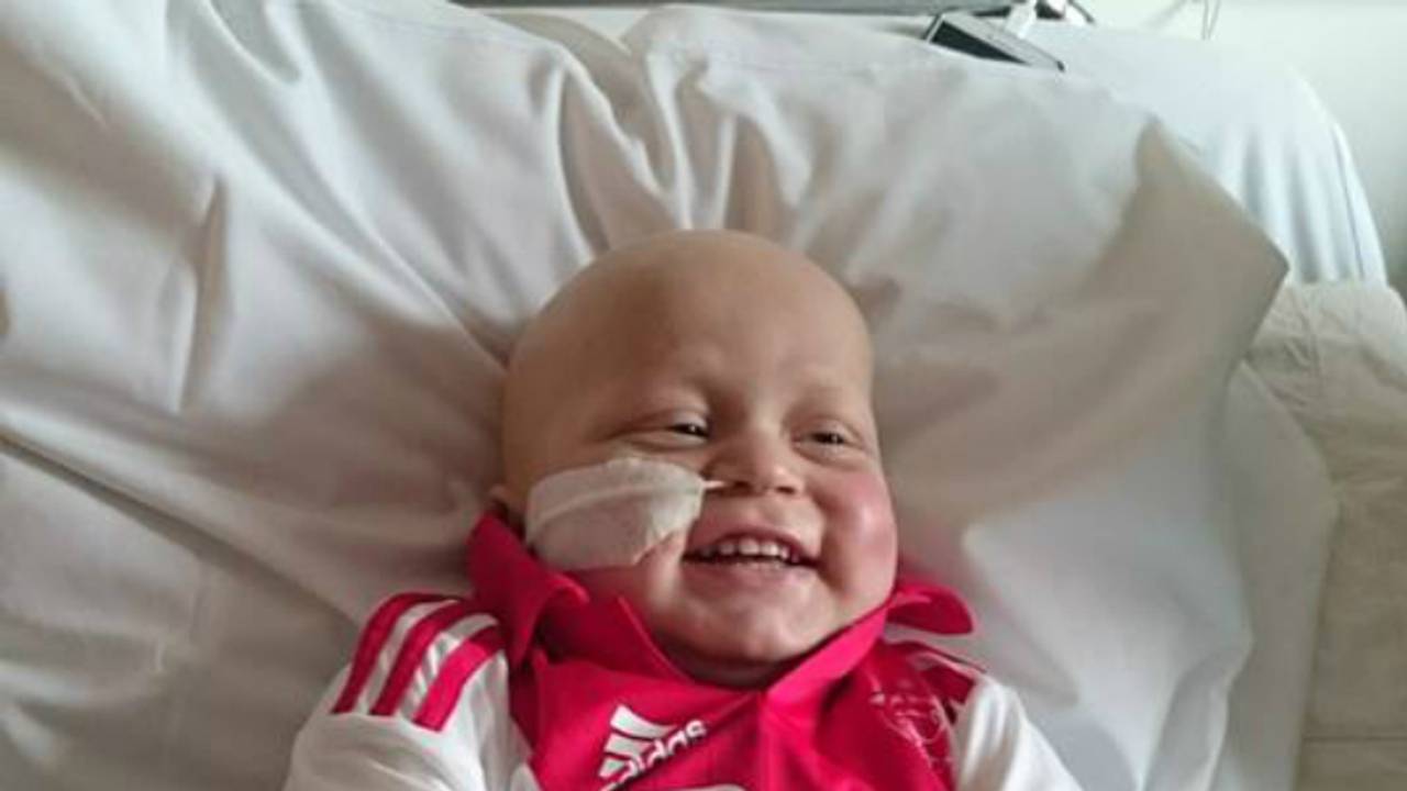 Nathaniël Roggeveld hoopt begin juni naar Amerika te gaan voor zijn behandeling. (Foto: Facebook Nat