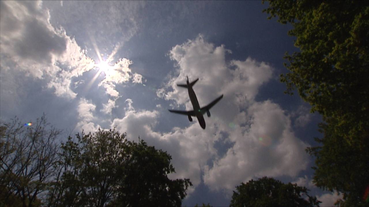 Laagvliegend vliegtuigen veroorzaken veel geluidsoverlast (archieffoto)