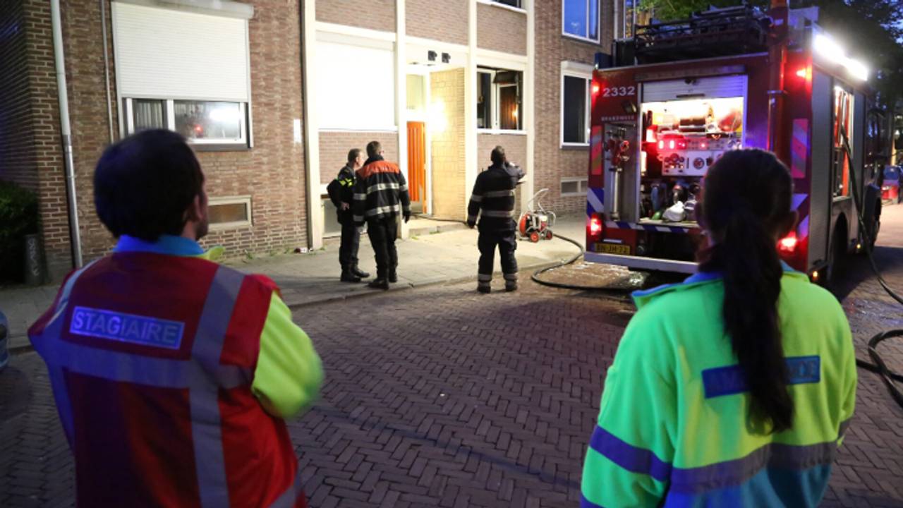 Het huis waar de brand uitbrak (foto: Gabor Heeres / SQ Vision)