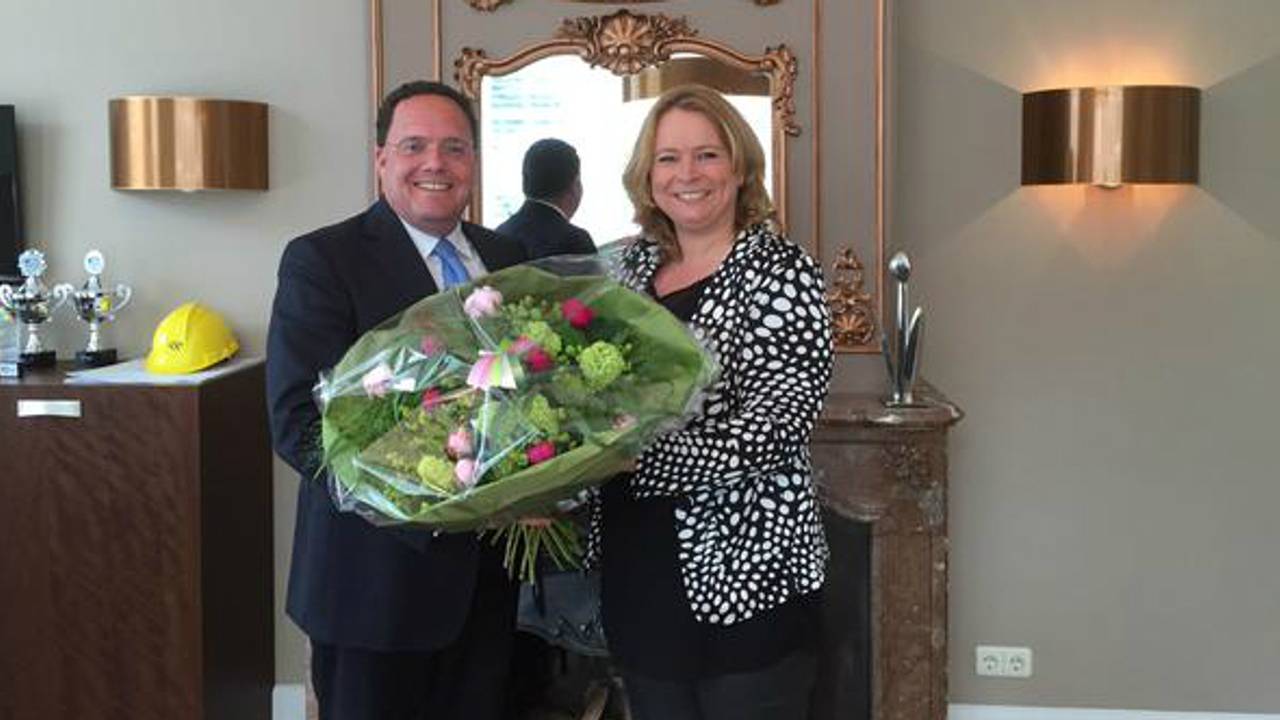 Nathalie Pullens in de bloemen gezet voor 'daadkrachtig optreden'