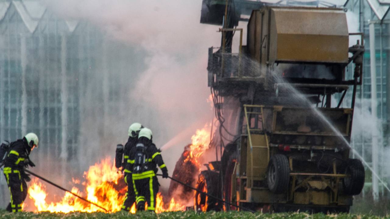 Strolegger in brand (foto: Alexander Vingerhoeds / Obscura Foto)