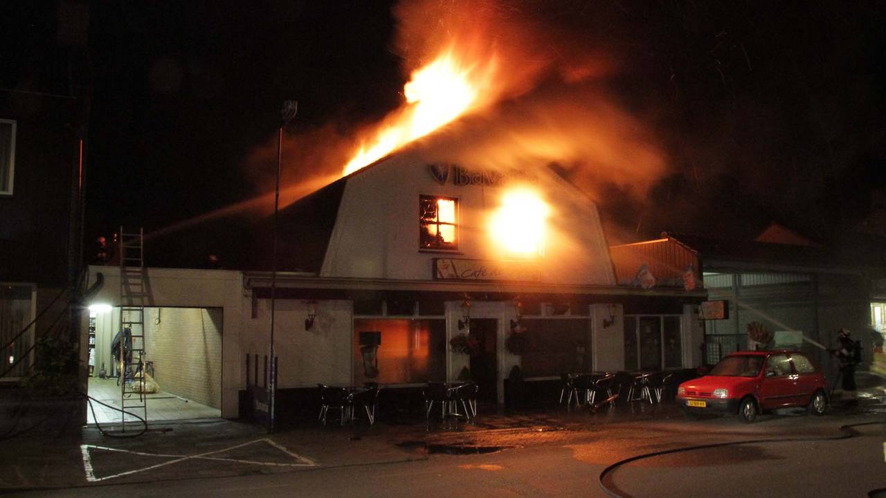 Brand bij café De Tijd (foto: Harrie Grijseels / SQ Vision)