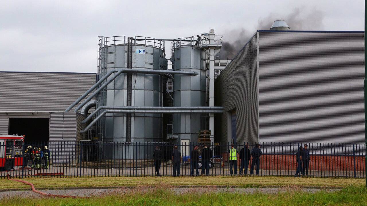 Brandweer heeft geen idee hoe brand in bedrijfspand Oss uitbrak