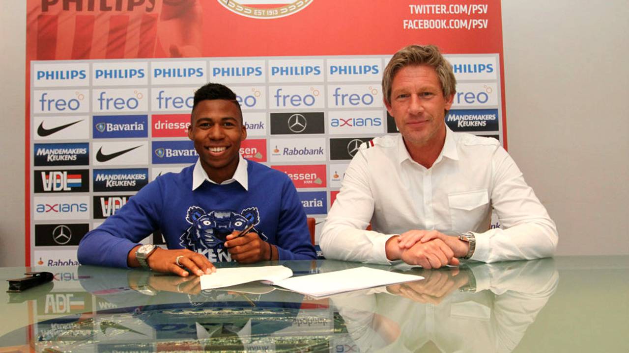 Jurich Carolina naar PSV (foto: PSV Media)