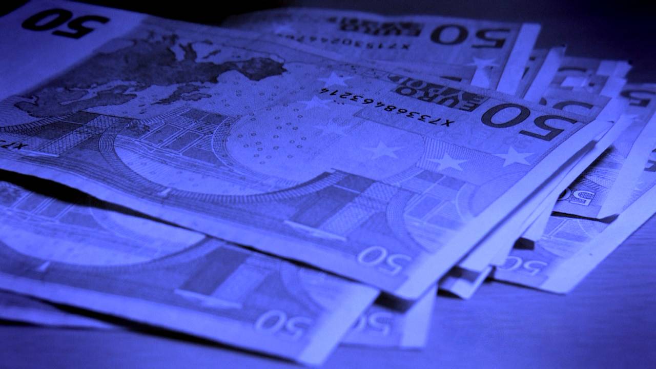 Het duo betaalde met vals geld.