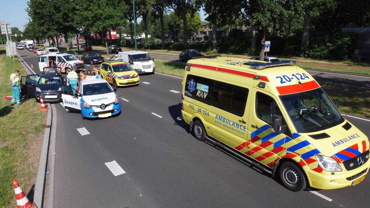 Ongeval op noordelijke rondweg. (foto: Perry Roovers/SQ Vision)