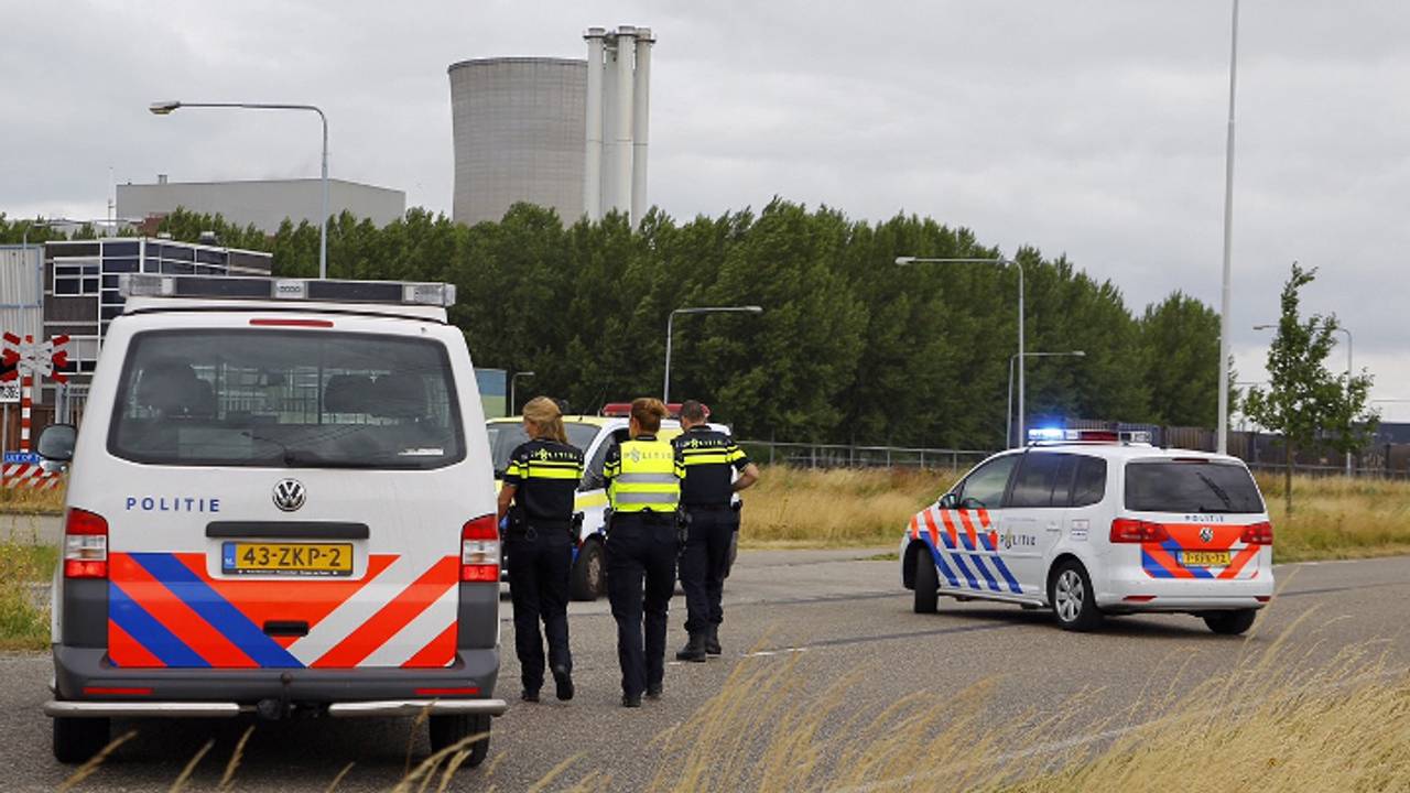 Hulpdiensten ter plekke (foto: Marcel van Dorst / SQ Vision)