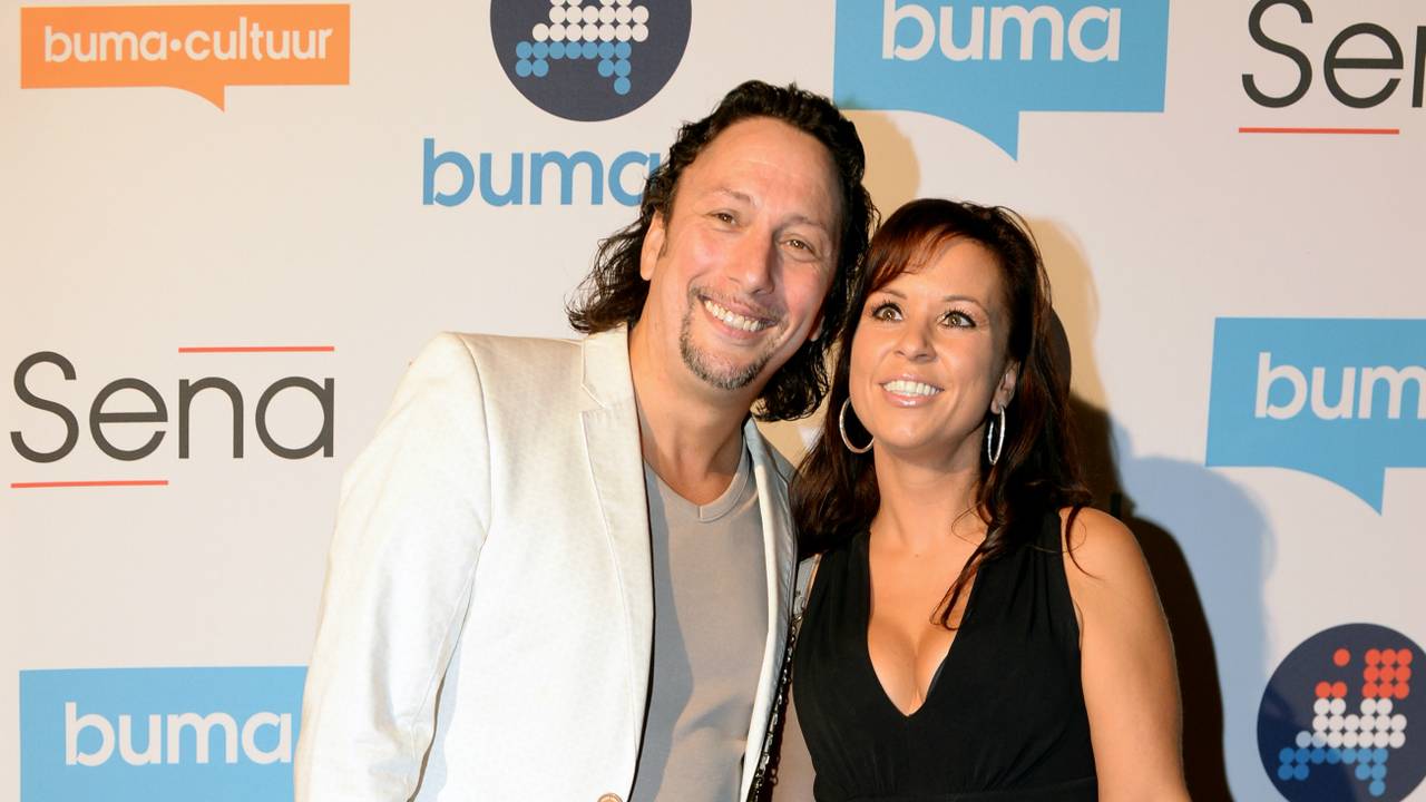 Henk Bernard op de rode loper bij de uitreiking van de Buma NL Awards. (Foto: ANP)