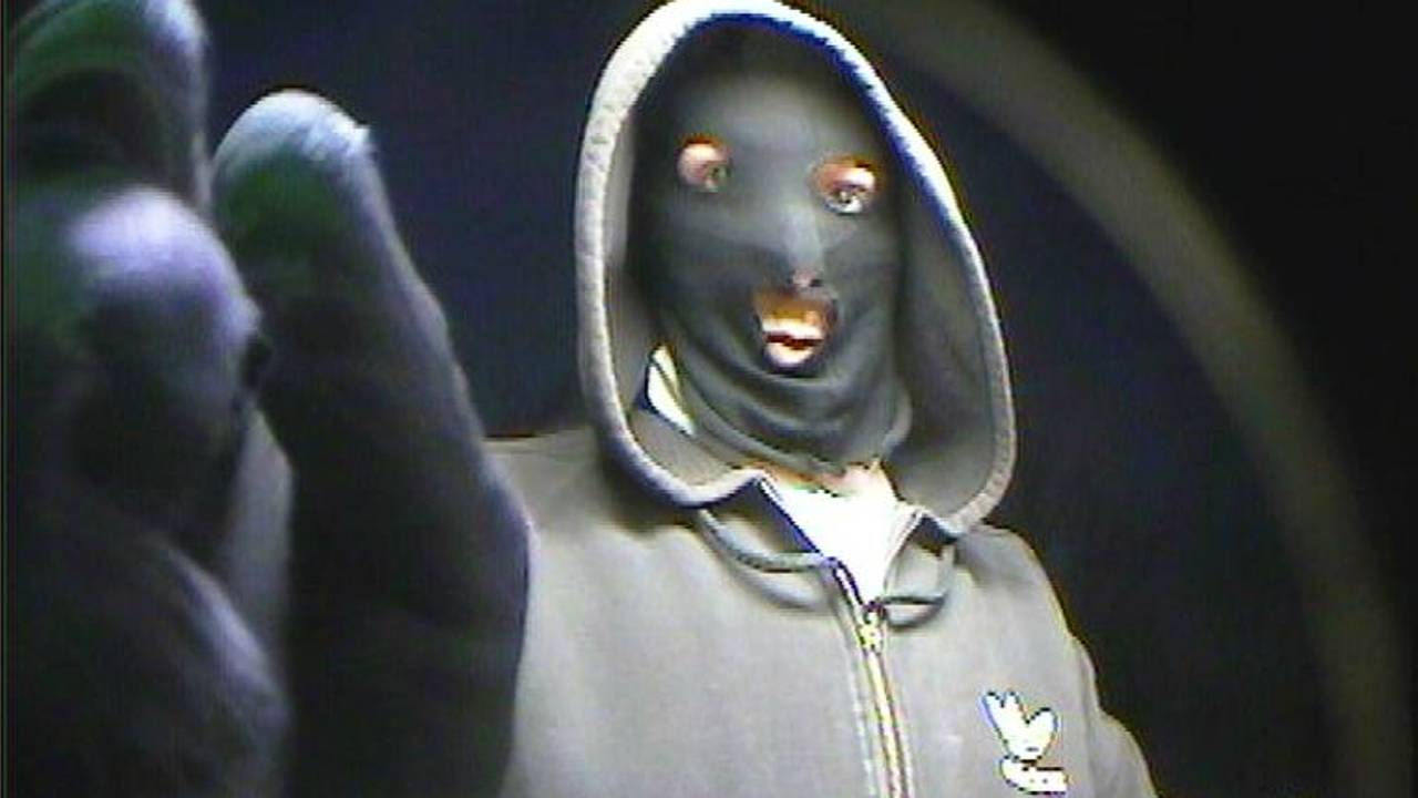 Politie zoekt man voor serie inbraken. (foto: politie)