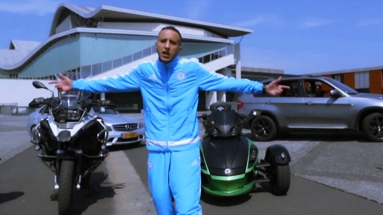 Een still uit een clip van Ismo (beeld: YouTube/Ismo)